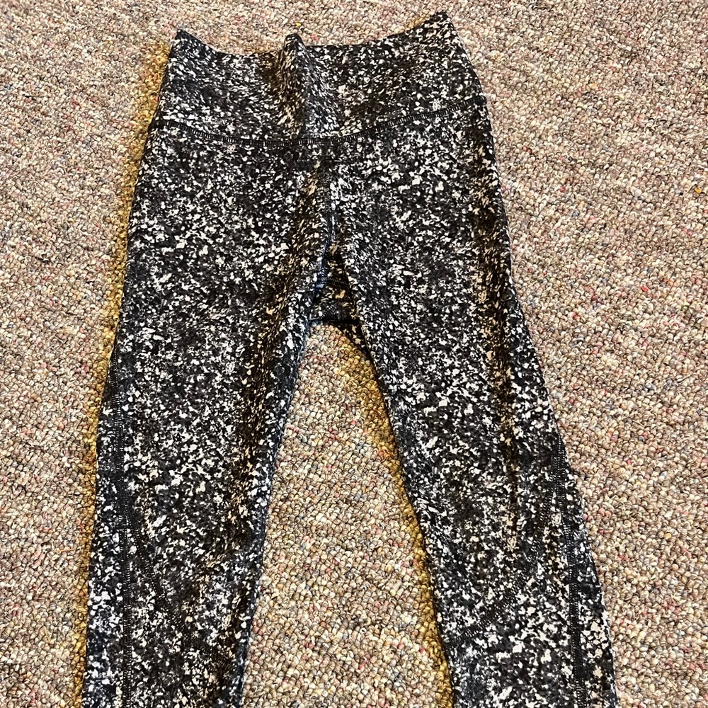 All in motion leggings - Picture 2 of 3